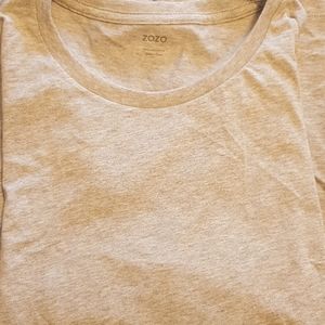 New grey tee. Plain.